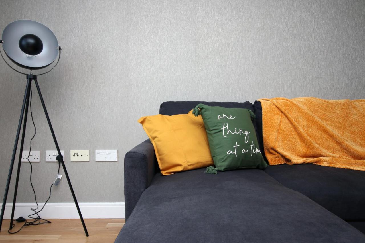 The View - Long Stay Offer - Modern Central Apartment And Parking By Cto Serviced Apartments كارديف المظهر الخارجي الصورة