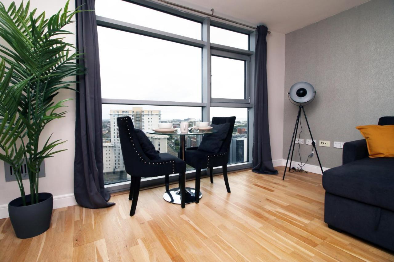 The View - Long Stay Offer - Modern Central Apartment And Parking By Cto Serviced Apartments كارديف المظهر الخارجي الصورة