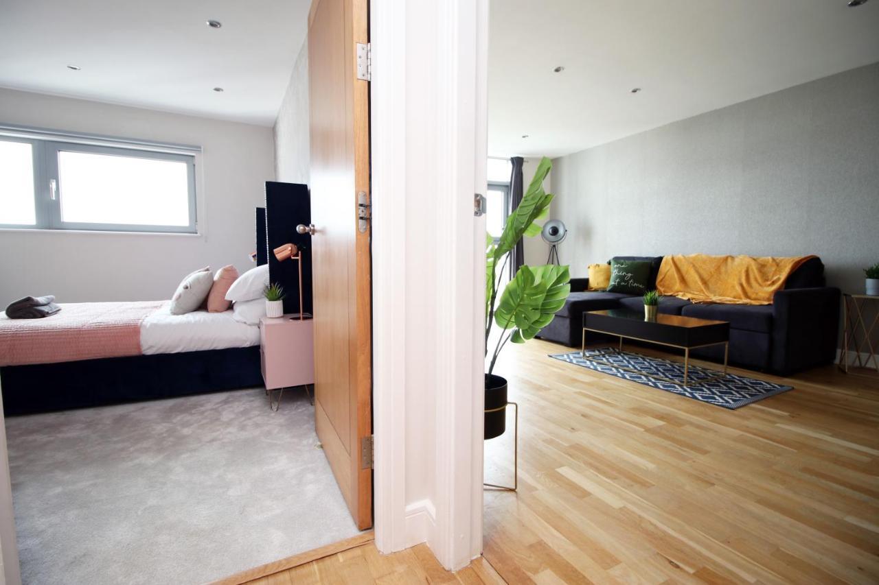The View - Long Stay Offer - Modern Central Apartment And Parking By Cto Serviced Apartments كارديف المظهر الخارجي الصورة